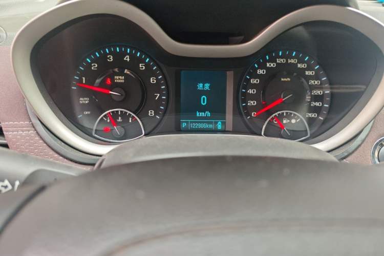 Used Chevrolet Malibu 2017 1.5T Automatic Luxury Edition Odometer Close Up
