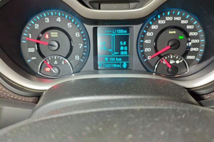Used Chevrolet Malibu 2017 1.5T Automatic Luxury Edition Odometer Close Up