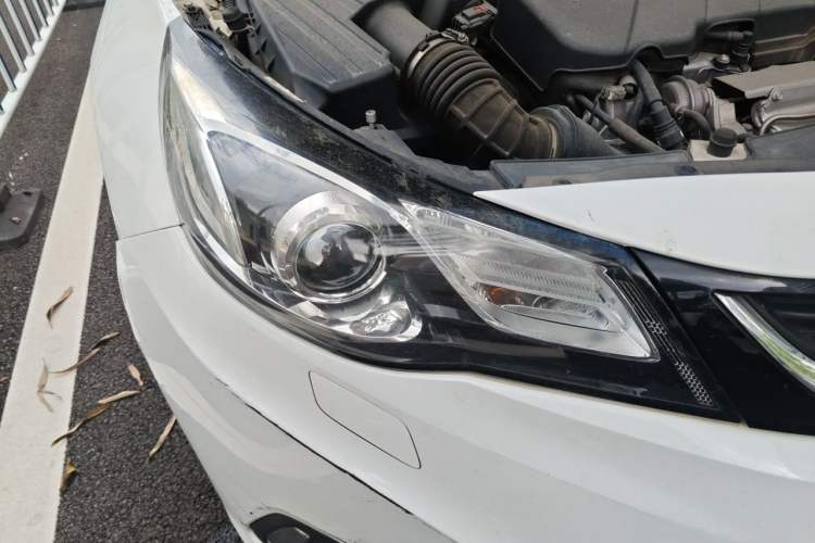 Used Chevrolet Malibu 2017 1.5T Automatic Luxury Edition Right Front Headlight