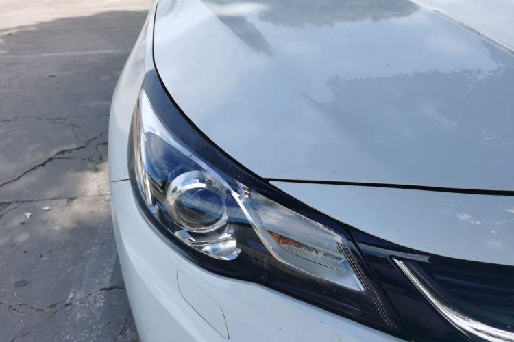 Used Chevrolet Malibu 2017 1.5T Automatic Luxury Edition Right Front Headlight