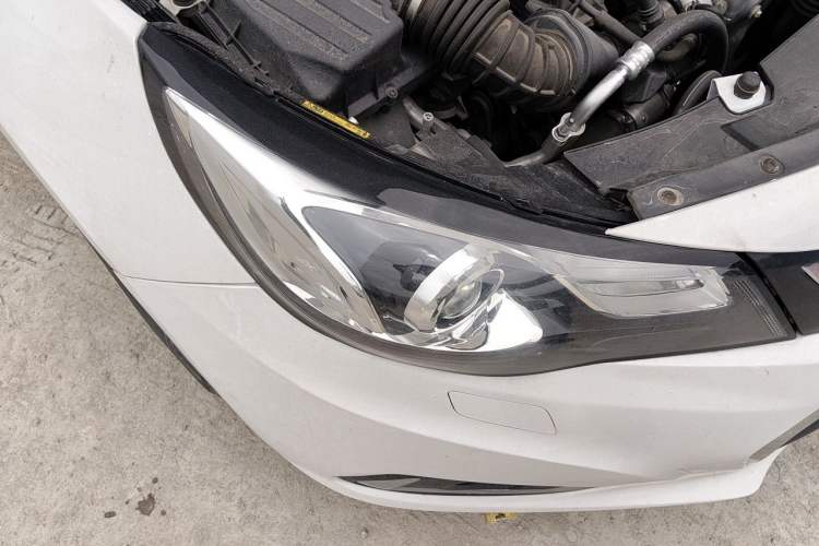Used Chevrolet Malibu 2017 1.5T Automatic Luxury Edition Right Front Headlight