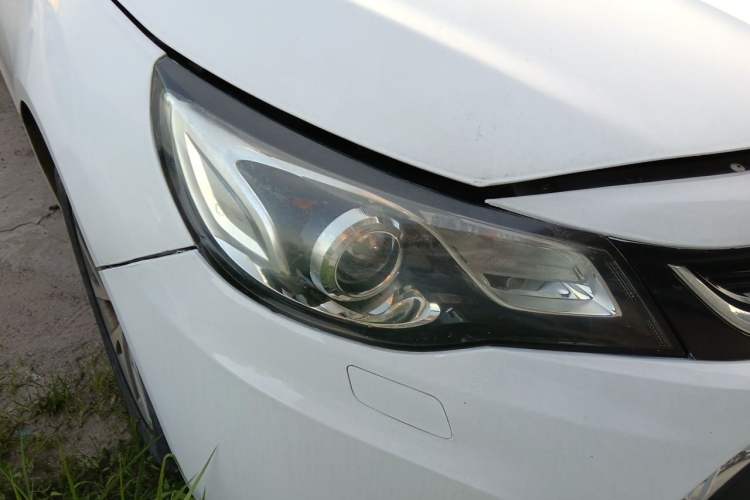 Used Chevrolet Malibu 2017 1.5T Automatic Luxury Edition Right Front Headlight