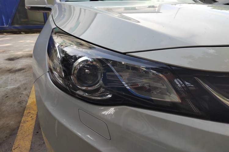Used Chevrolet Malibu 2017 1.5T Automatic Flagship Edition Right Front Headlight