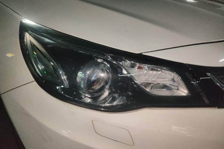 Used Chevrolet Malibu 2017 1.5T Automatic Luxury Edition Right Front Headlight
