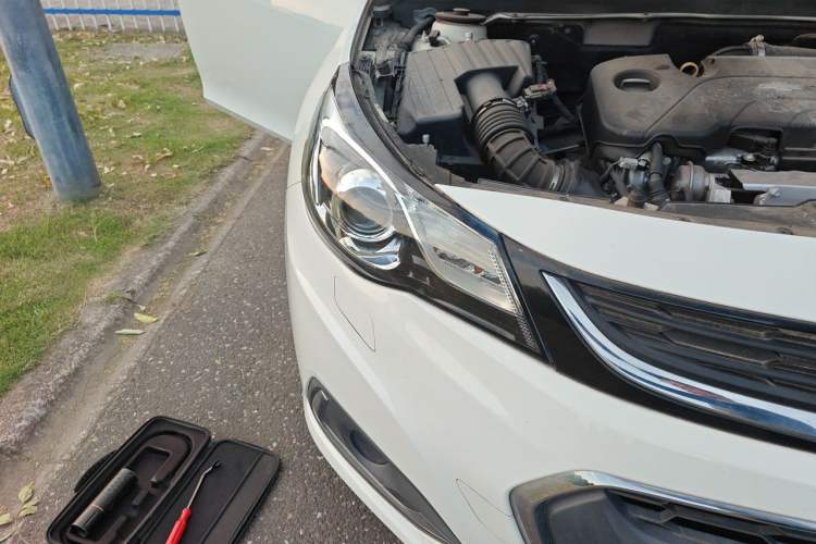 Used Chevrolet Malibu 2017 1.5T Automatic Luxury Edition Right Front Headlight