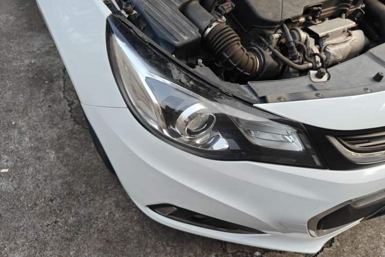 Used Chevrolet Malibu 2017 1.5T Automatic Comfort Edition Right Front Headlight