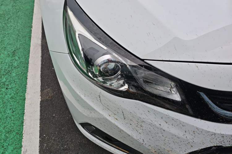 Used Chevrolet Malibu 2017 1.5T Automatic Luxury Edition Right Front Headlight
