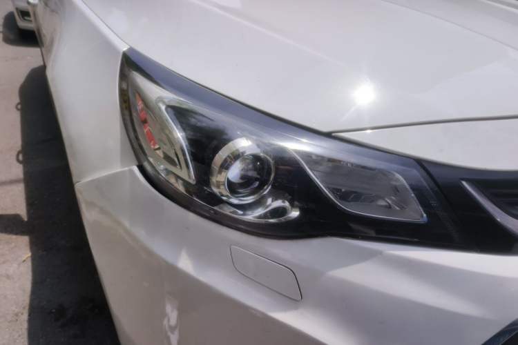 Used Chevrolet Malibu 2017 1.5T Automatic Luxury Edition Right Front Headlight