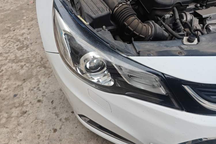 Used Chevrolet Malibu 2017 1.5T Automatic Luxury Edition Right Front Headlight