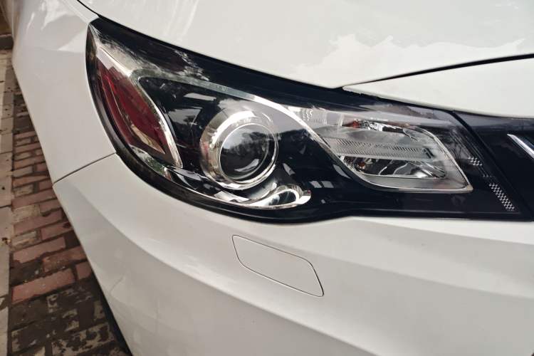 Used Chevrolet Malibu 2017 1.5T Automatic Luxury Edition Right Front Headlight