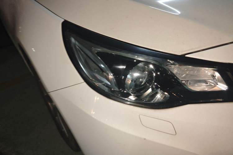 Used Chevrolet Malibu 2017 1.5T Automatic Luxury Edition Right Front Headlight