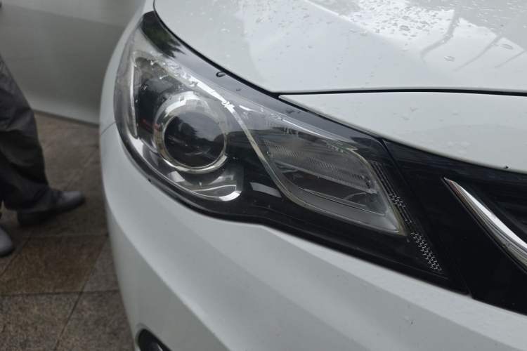 Used Chevrolet Malibu 2017 1.5T Automatic Comfort Edition Right Front Headlight