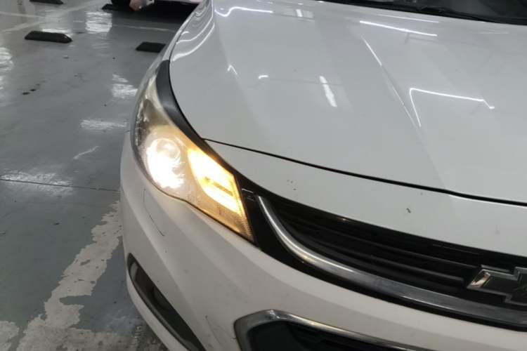 Used Chevrolet Malibu 2017 1.5T Automatic Luxury Edition Right Front Headlight