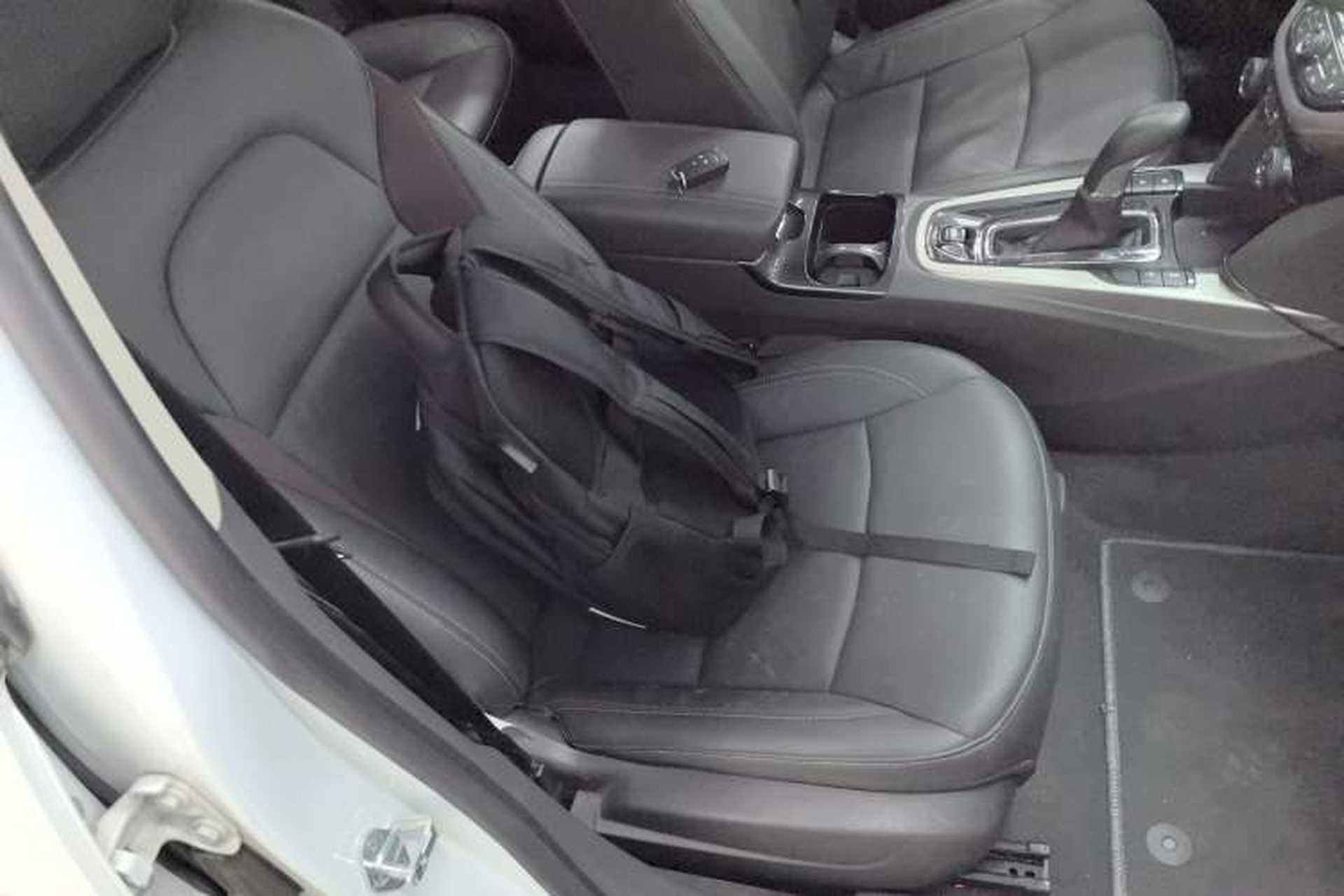 Used Chevrolet Malibu 2017 1.5T Automatic Luxury Edition Right Front Seat
