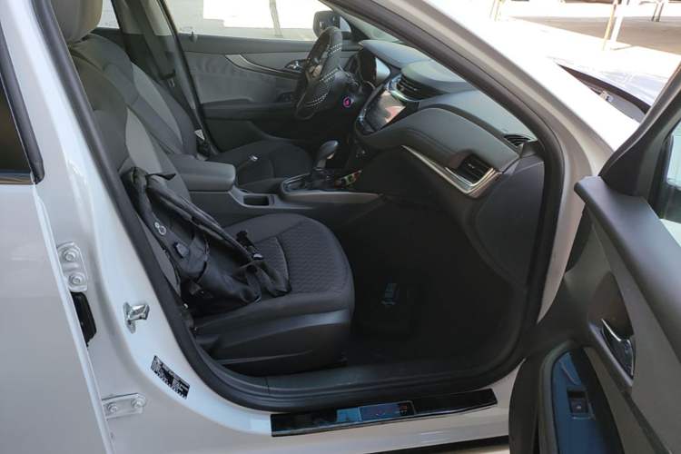 Used Chevrolet Malibu 2017 1.5T Automatic Comfort Edition Right Front Seat