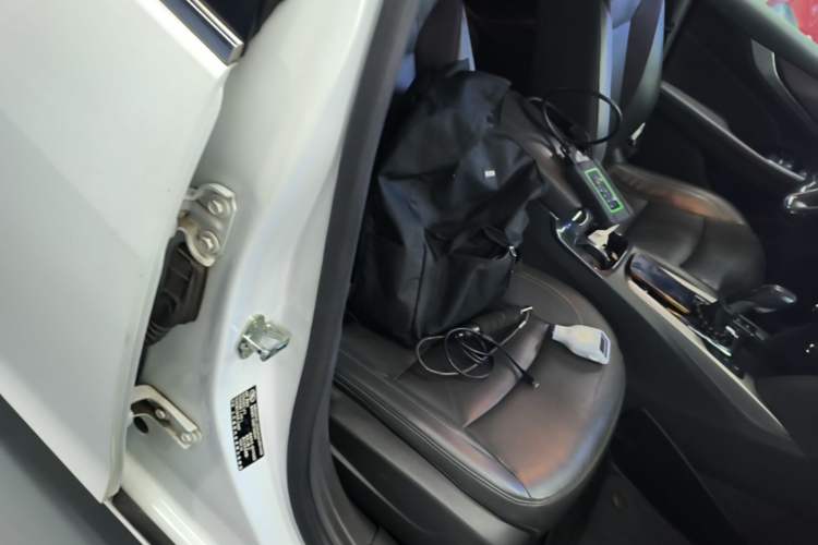 Used Chevrolet Malibu 2017 1.5T Automatic Luxury Edition Right Front Seat