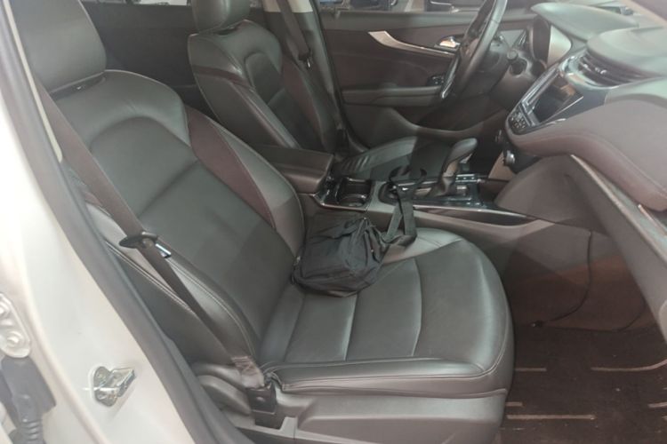 Used Chevrolet Malibu 2017 1.5T Automatic Luxury Edition Right Front Seat