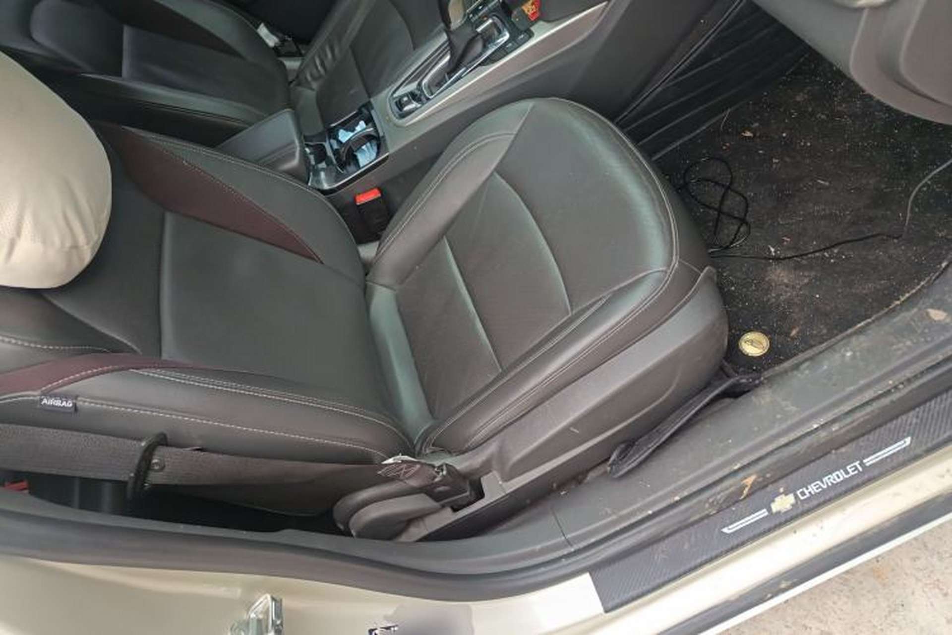 Used Chevrolet Malibu 2017 1.5T Automatic Luxury Edition Right Front Seat
