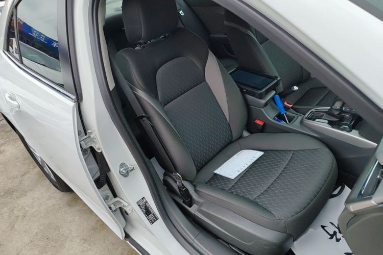 Used Chevrolet Malibu 2017 1.5T Automatic Comfort Edition Right Front Seat