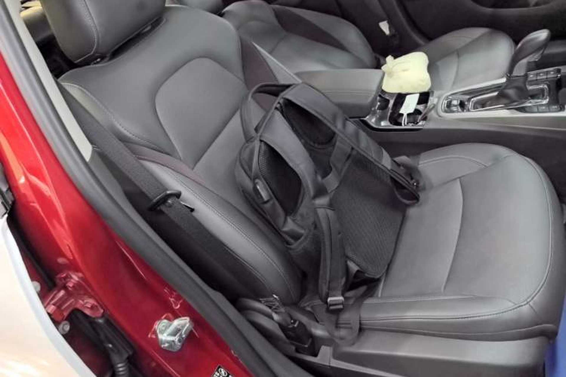 Used Chevrolet Malibu 2017 1.5T Automatic Luxury Edition Right Front Seat