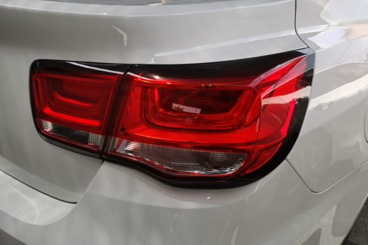 Used Chevrolet Malibu 2017 1.5T Automatic Luxury Edition Right Rear Taillight