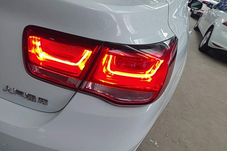 Used Chevrolet Malibu 2017 1.5T Automatic Luxury Edition Right Rear Taillight