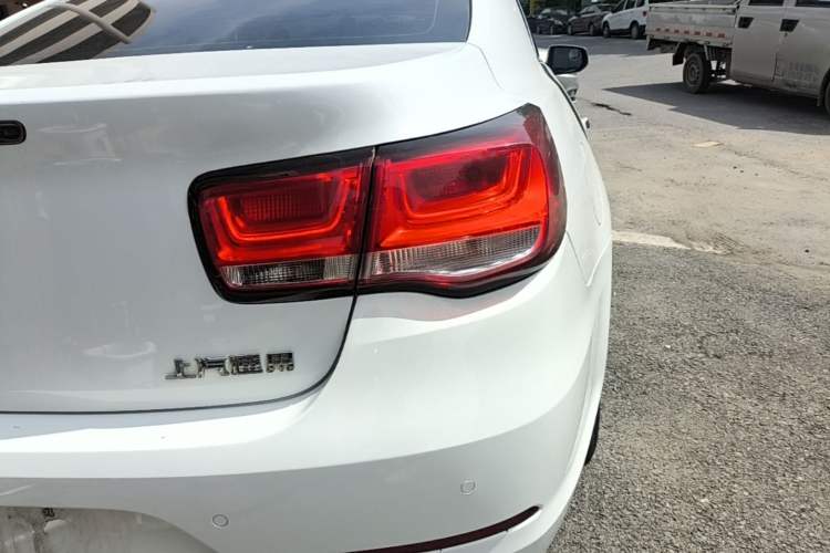 Used Chevrolet Malibu 2017 1.5T Automatic Luxury Edition Right Rear Taillight