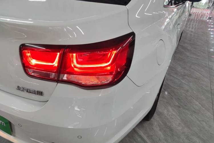 Used Chevrolet Malibu 2017 1.5T Automatic Comfort Edition Right Rear Taillight