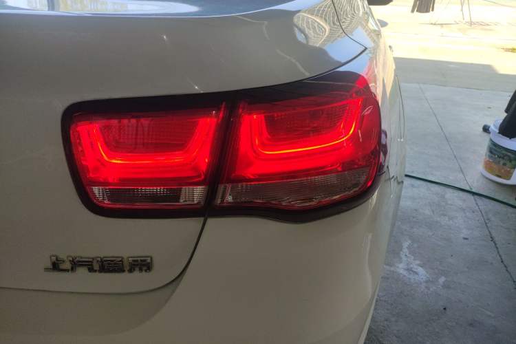 Used Chevrolet Malibu 2017 1.5T Automatic Luxury Edition Right Rear Taillight