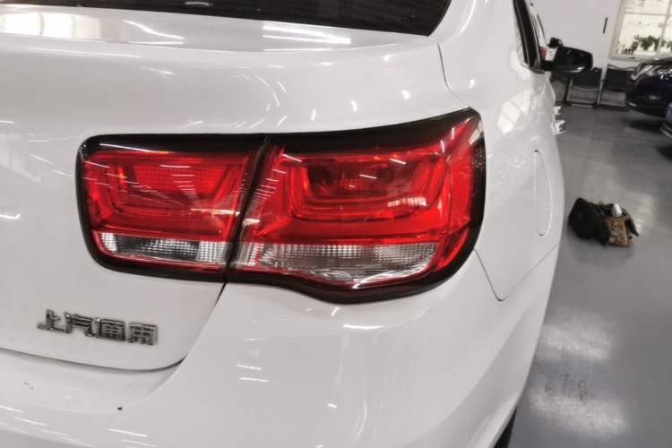 Used Chevrolet Malibu 2017 1.5T Automatic Luxury Edition Right Rear Taillight