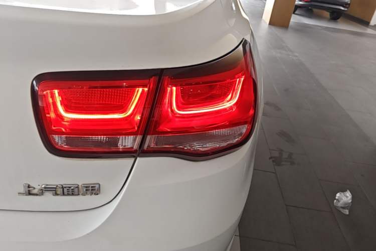 Used Chevrolet Malibu 2017 1.5T Automatic Comfort Edition Right Rear Taillight