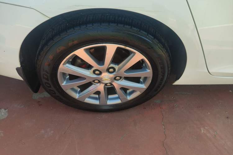 Used Chevrolet Malibu 2017 1.5T Automatic Luxury Edition Right Rear Wheel Hub