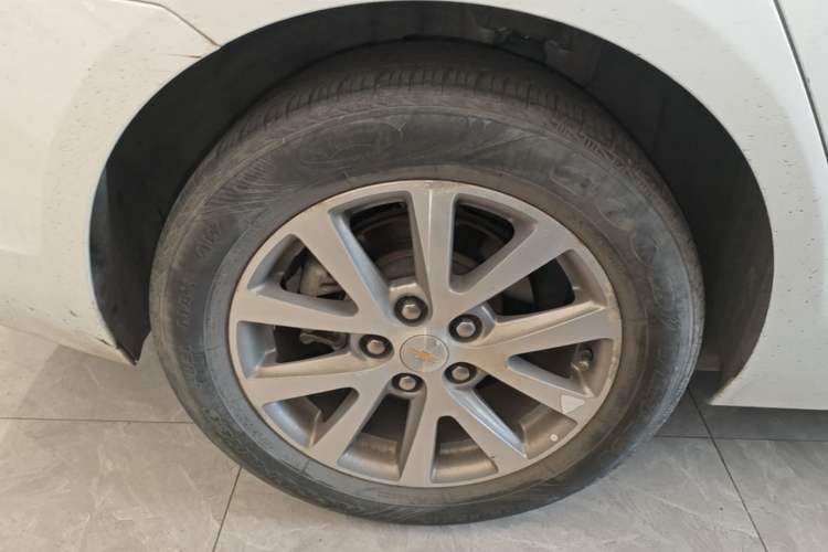 Used Chevrolet Malibu 2017 1.5T Automatic Luxury Edition Right Rear Wheel Hub