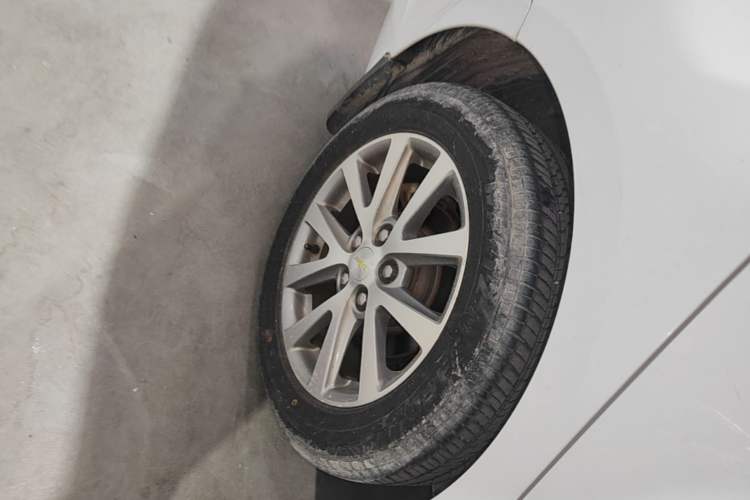 Used Chevrolet Malibu 2017 1.5T Automatic Luxury Edition Right Rear Wheel Hub