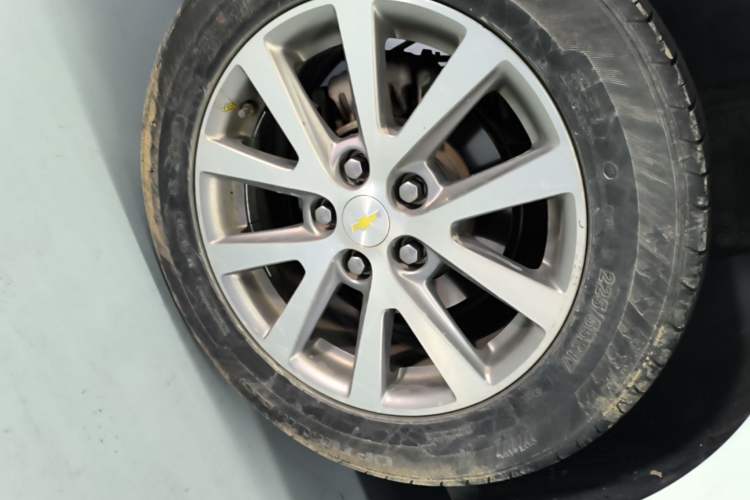 Used Chevrolet Malibu 2017 1.5T Automatic Luxury Edition Right Rear Wheel Hub