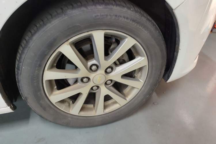 Used Chevrolet Malibu 2017 1.5T Automatic Luxury Edition Right Rear Wheel Hub