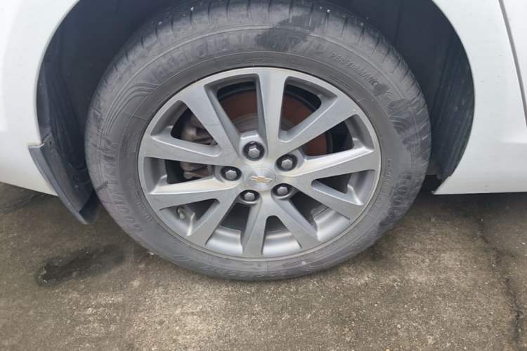 Used Chevrolet Malibu 2017 1.5T Automatic Luxury Edition Right Rear Wheel Hub