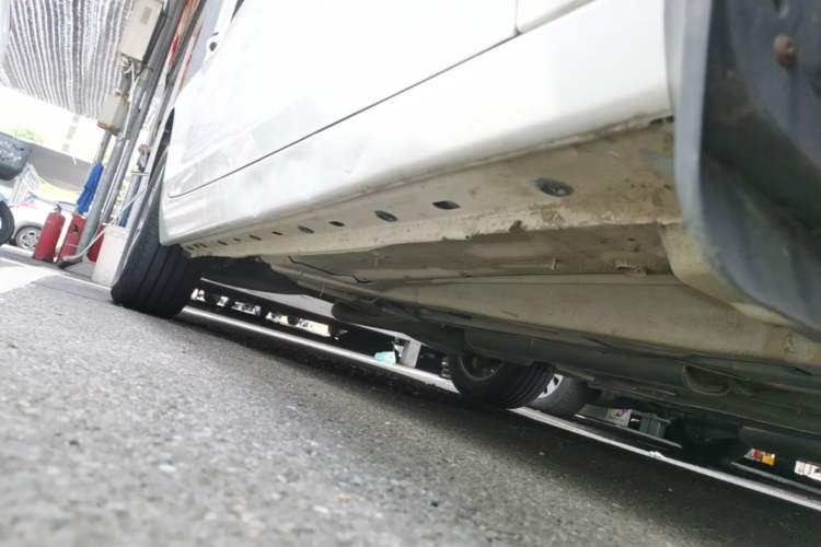 Used Chevrolet Malibu 2017 1.5T Automatic Luxury Edition Right Side Sill