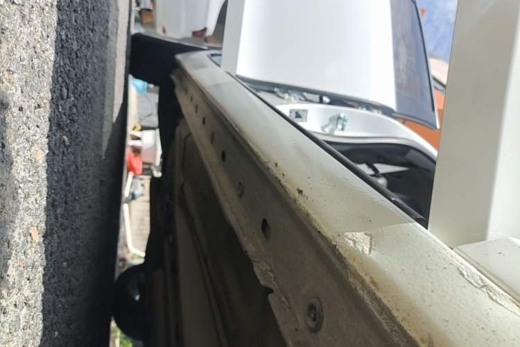 Used Chevrolet Malibu 2017 1.5T Automatic Luxury Edition Right Side Sill