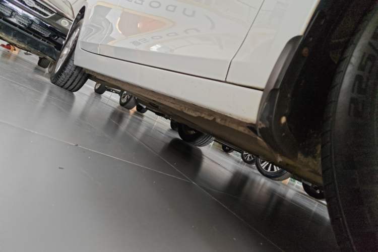 Used Chevrolet Malibu 2017 1.5T Automatic Luxury Edition Right Side Sill