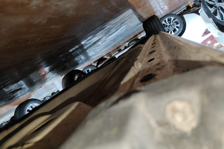 Used Chevrolet Malibu 2017 1.5T Automatic Luxury Edition Right Side Sill