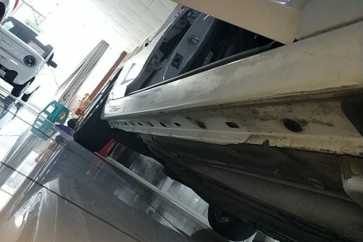 Used Chevrolet Malibu 2017 1.5T Automatic Luxury Edition Right Side Sill