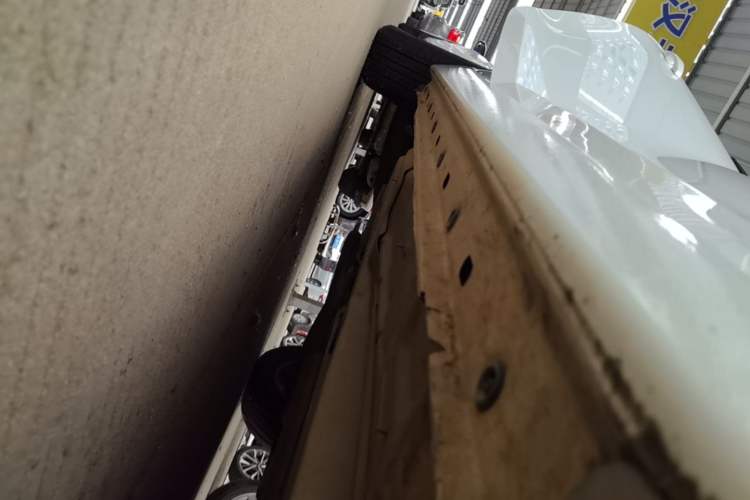 Used Chevrolet Malibu 2017 1.5T Automatic Comfort Edition Right Side Sill
