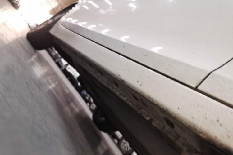 Used Chevrolet Malibu 2017 1.5T Automatic Luxury Edition Right Side Sill