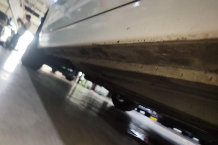 Used Chevrolet Malibu 2017 1.5T Automatic Comfort Edition Right Side Sill