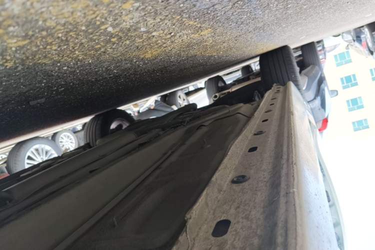 Used Chevrolet Malibu 2017 1.5T Automatic Luxury Edition Right Side Sill