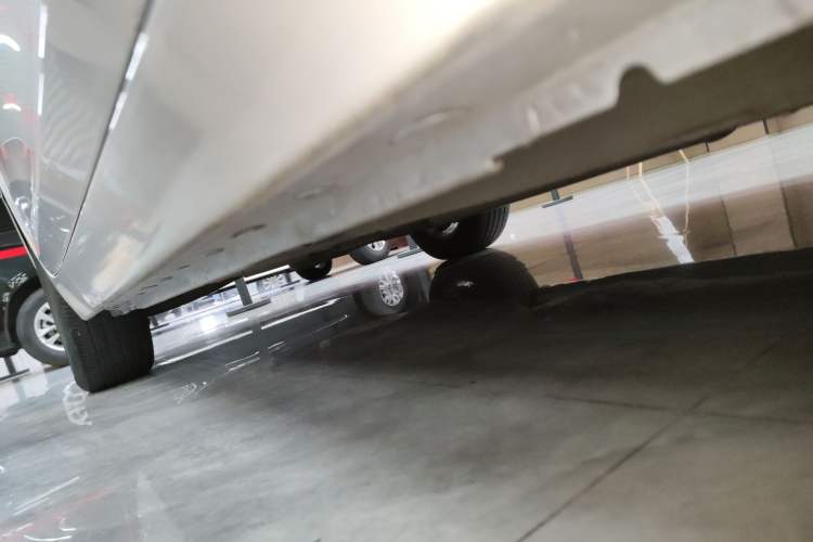 Used Chevrolet Malibu 2017 1.5T Automatic Comfort Edition Right Side Sill