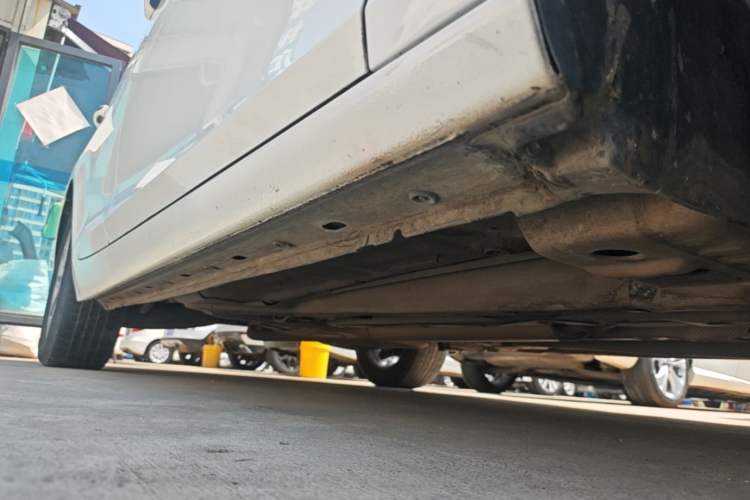 Used Chevrolet Malibu 2017 1.5T Automatic Luxury Edition Right Side Sill