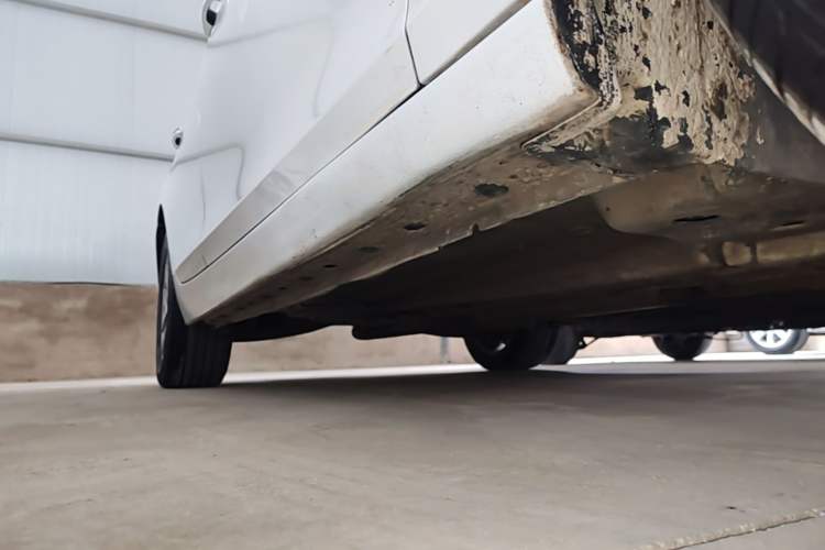 Used Chevrolet Malibu 2017 1.5T Automatic Luxury Edition Right Side Sill