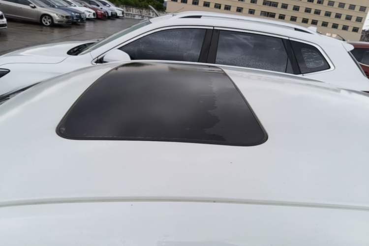Used Chevrolet Malibu 2017 1.5T Automatic Luxury Edition Roof